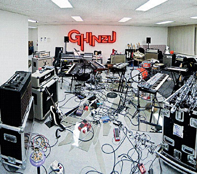 GHINZU - "Cold Love"
