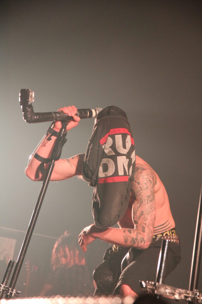 Le puissant groove de Shaka Ponk au Zénith d'Amiens...
