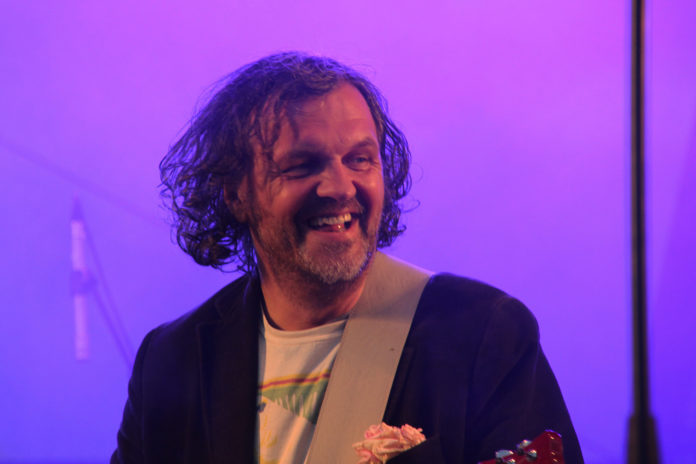 Un Mix Up dominical entièrement attractif, dominé par la clique d'Emir Kusturica...