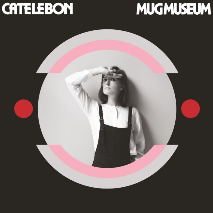 Cate Le Bon en concert à Bordeaux (I.Boat)