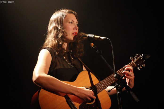 La folk authentique d'Alela Diane à l'Ouvre-Boite de Beauvais...