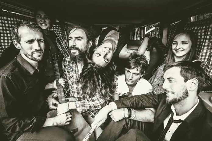 Sofian Mustang, "Hey Monsieur!" (clip)