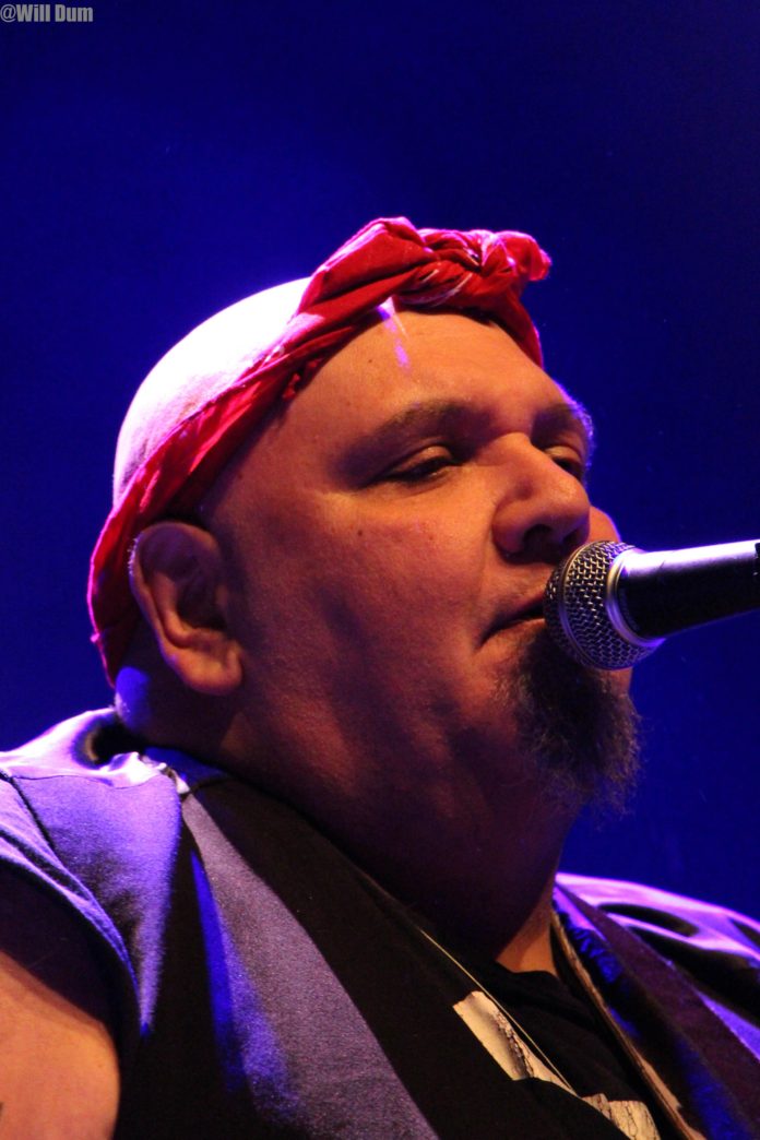 Le blues-rock millésimé de Popa Chubby à Amiens...