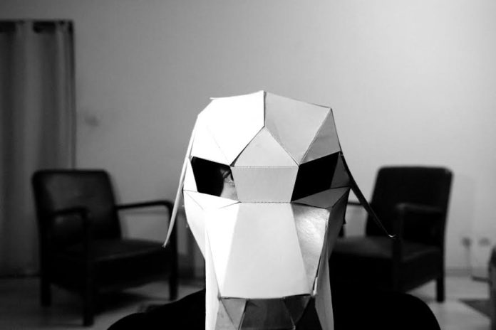 Chien Noir, Or et Rouille