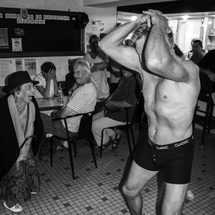 EVERYBODY_KNOWS_MICKEY ©IanGraham